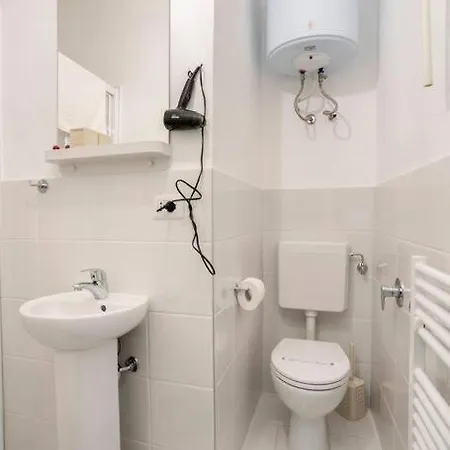 Antiche Stalle Iii *